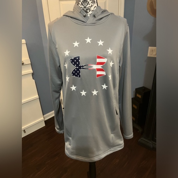 NWOT Under Armour size small hoodie - Picture 1 of 9